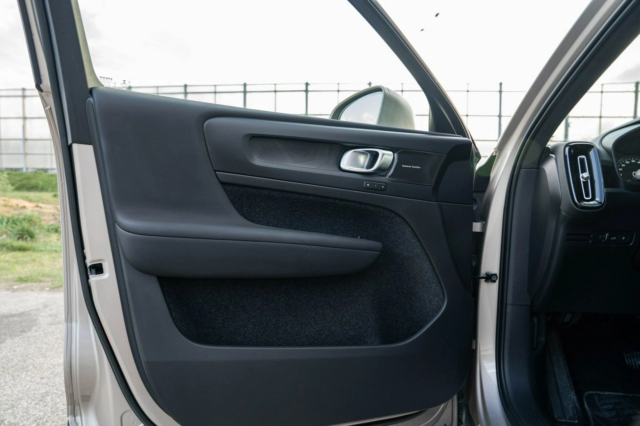 Volvo XC 40 - Zdjęcie 27
