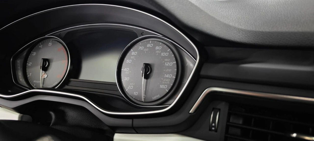 Audi S4 - Zdjęcie 25