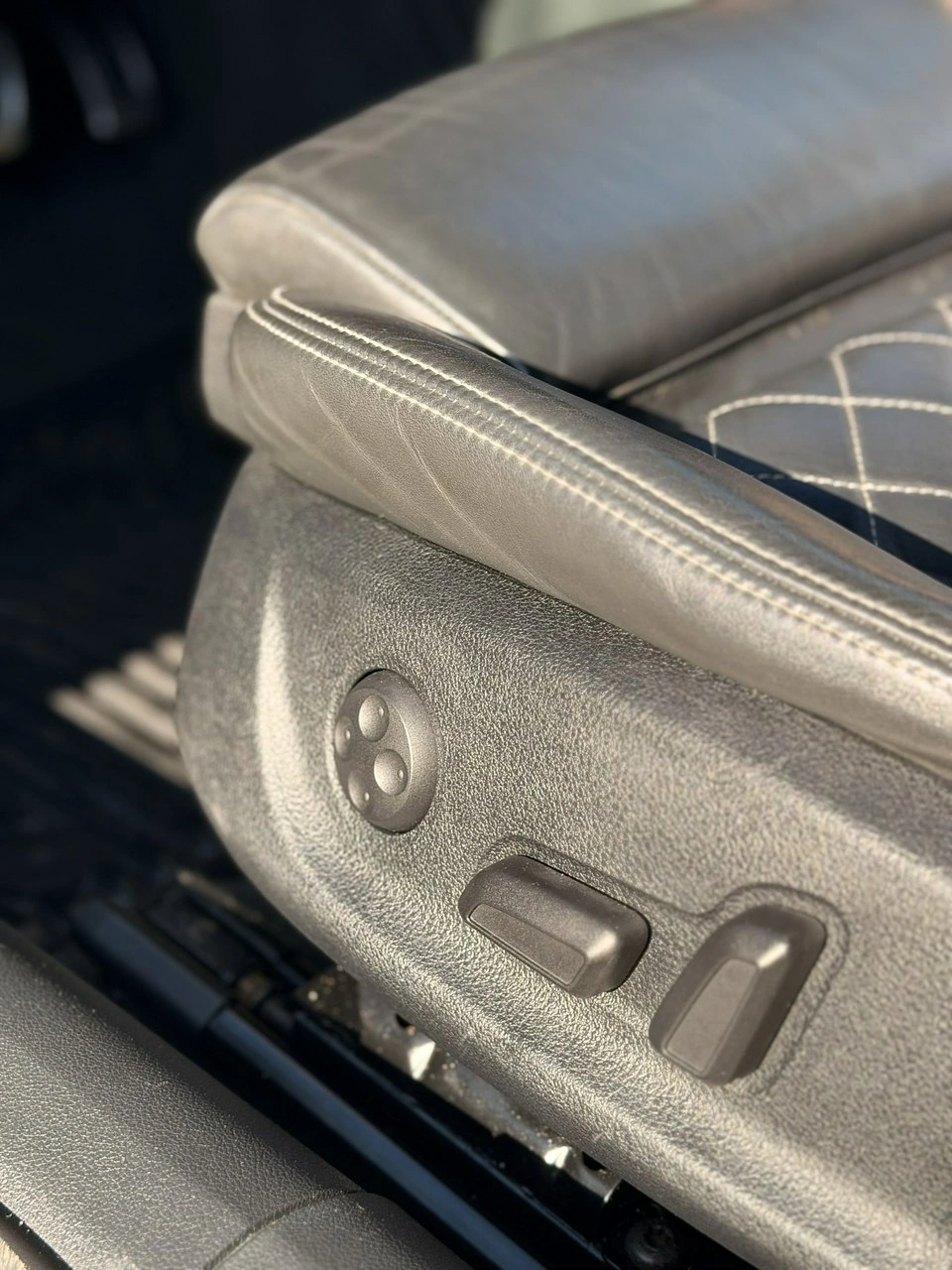 Audi S6 - Zdjęcie 18