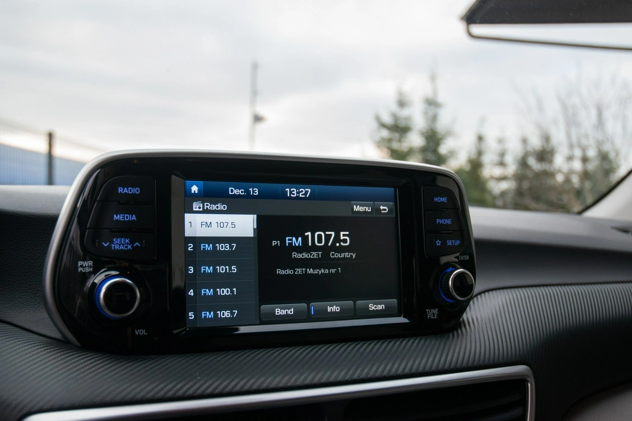 Hyundai Tucson - Zdjęcie 16