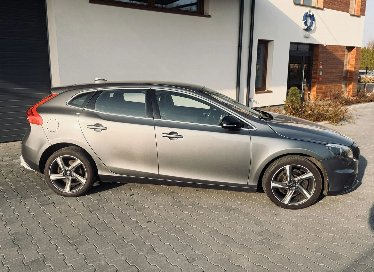 Volvo V40 - Zdjęcie 2