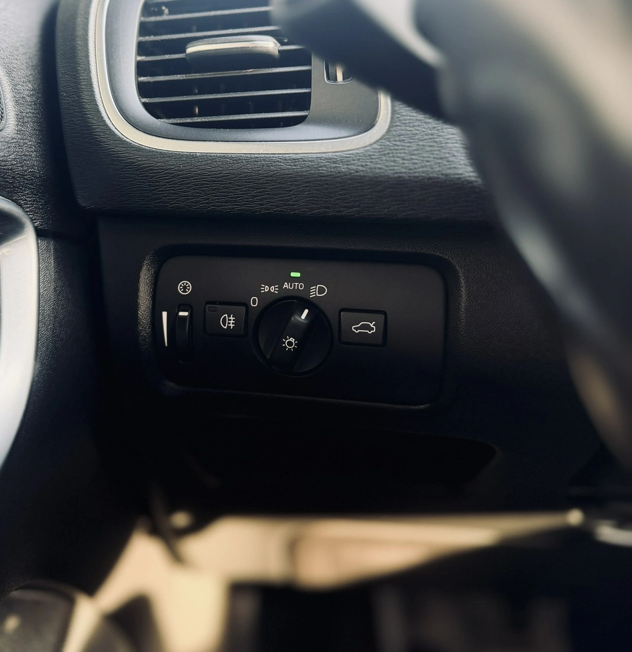 Volvo V40 - Zdjęcie 22