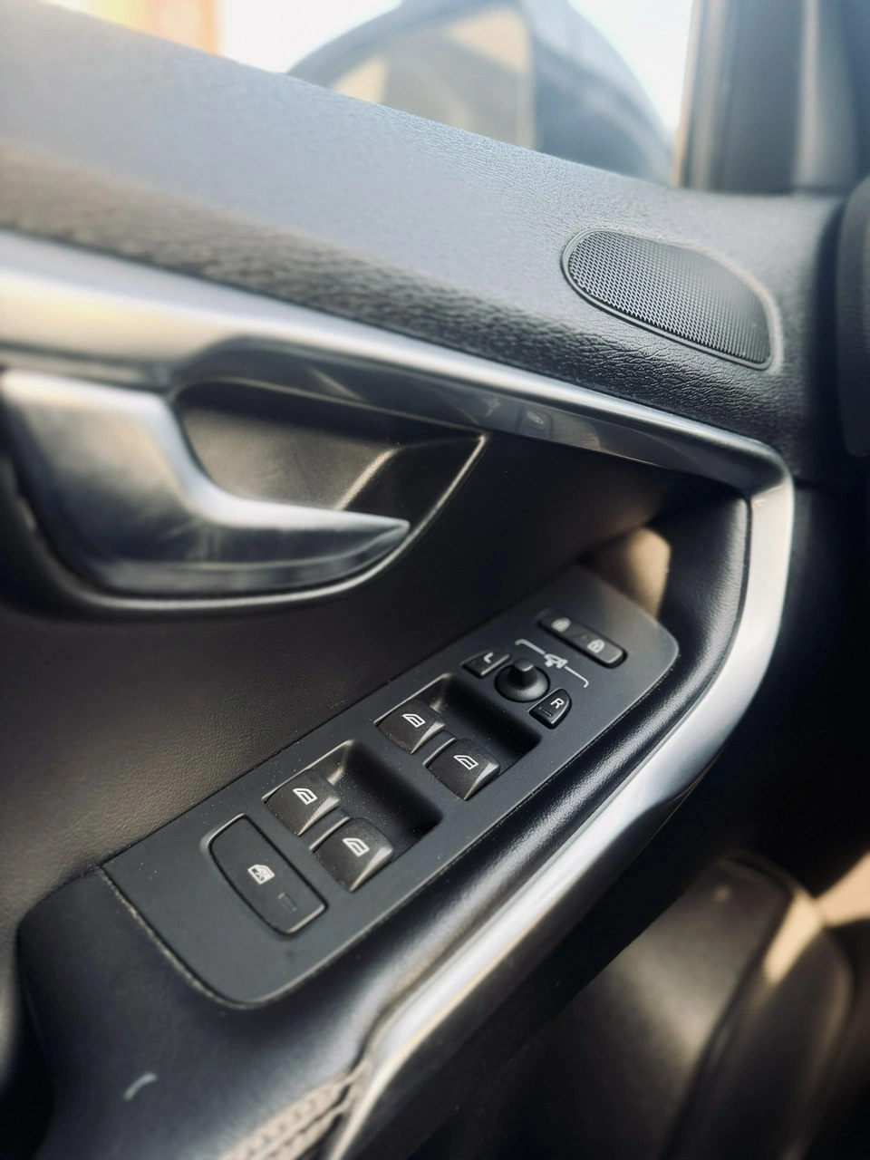 Volvo V40 - Zdjęcie 23