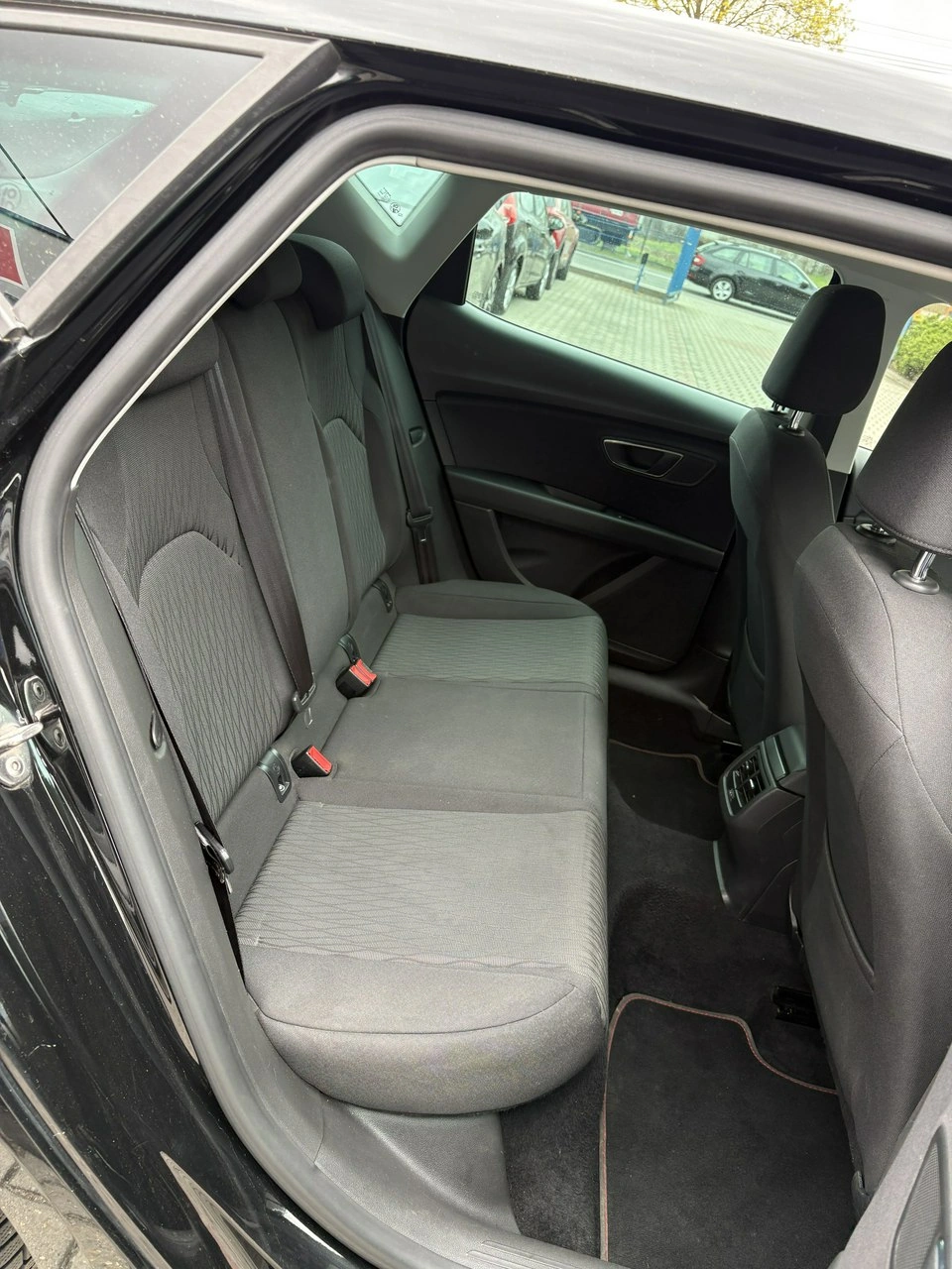 Seat Leon - Zdjęcie 10