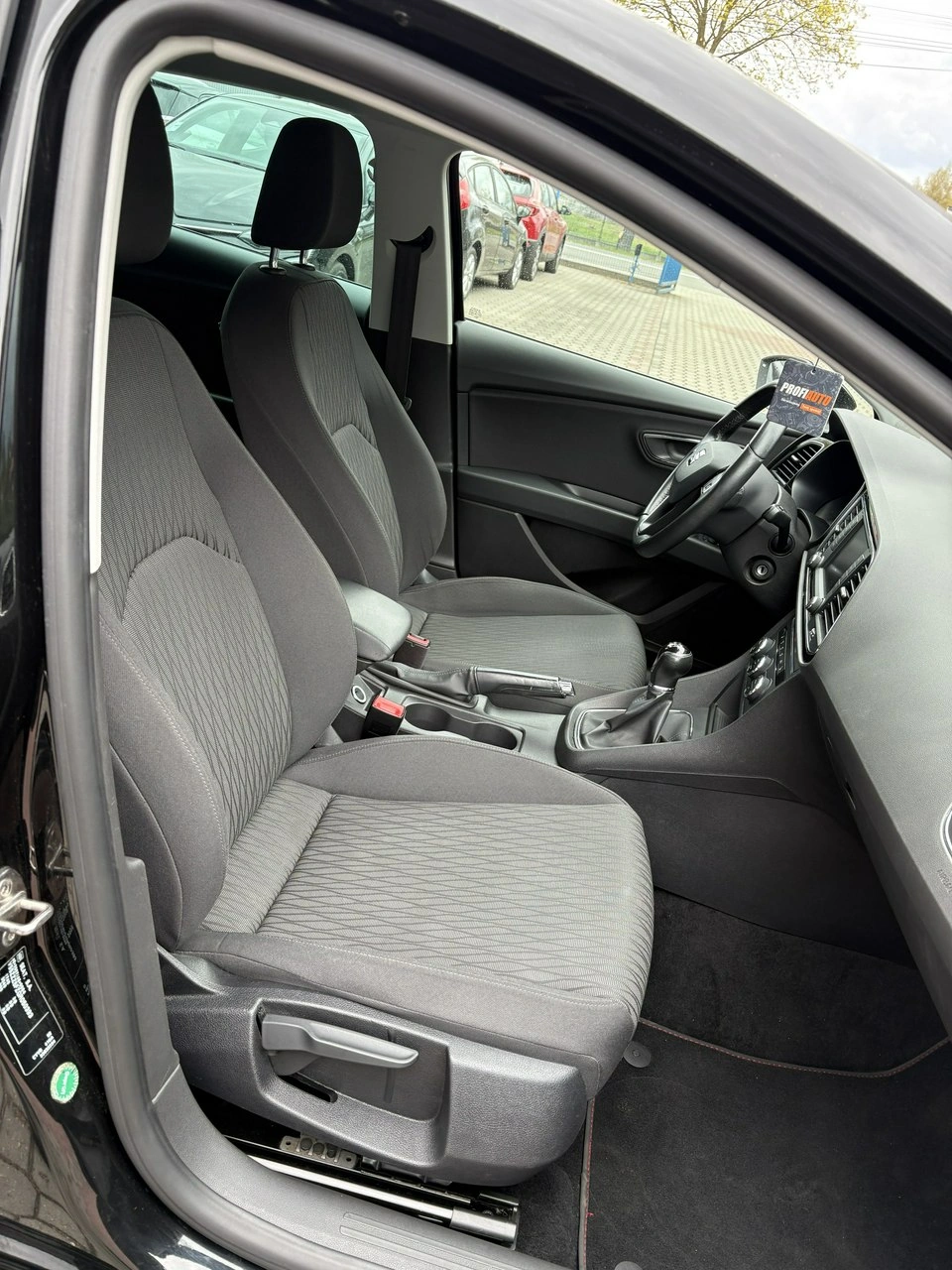 Seat Leon - Zdjęcie 11