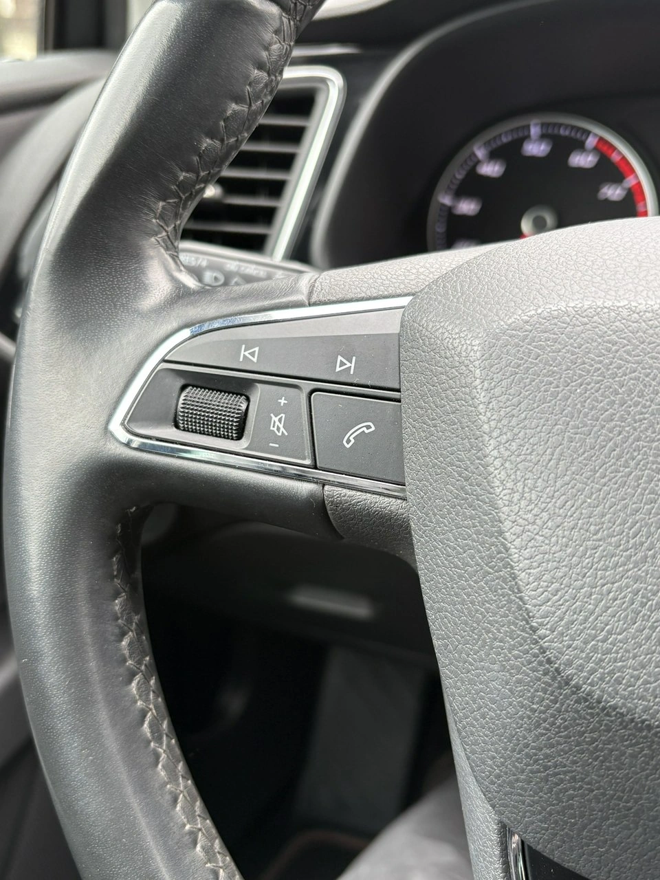 Seat Leon - Zdjęcie 13