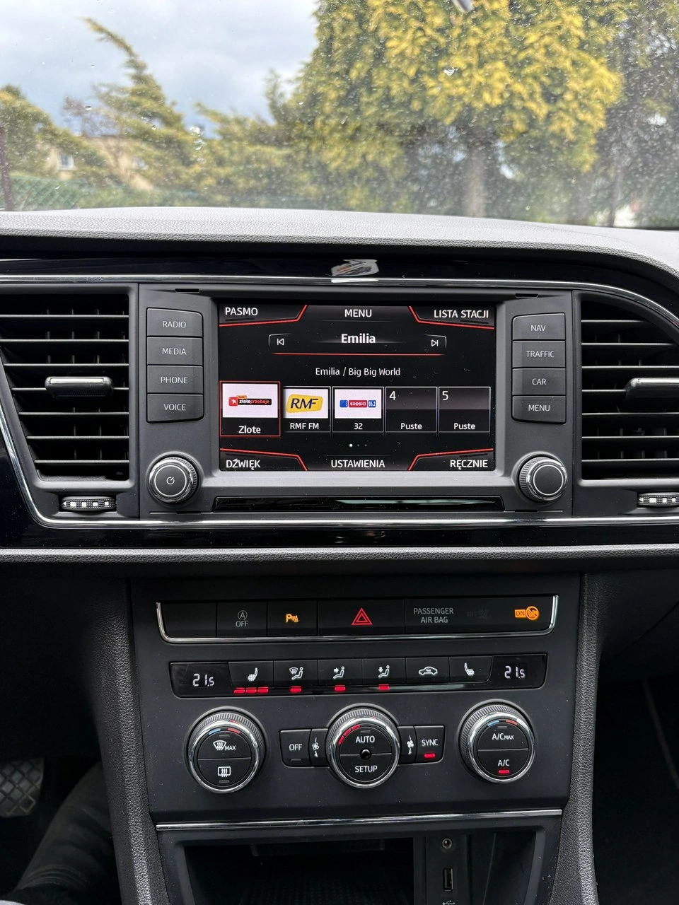 Seat Leon - Zdjęcie 17