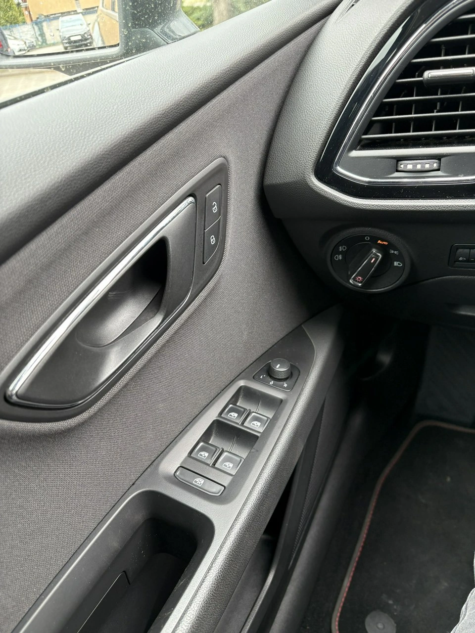 Seat Leon - Zdjęcie 19