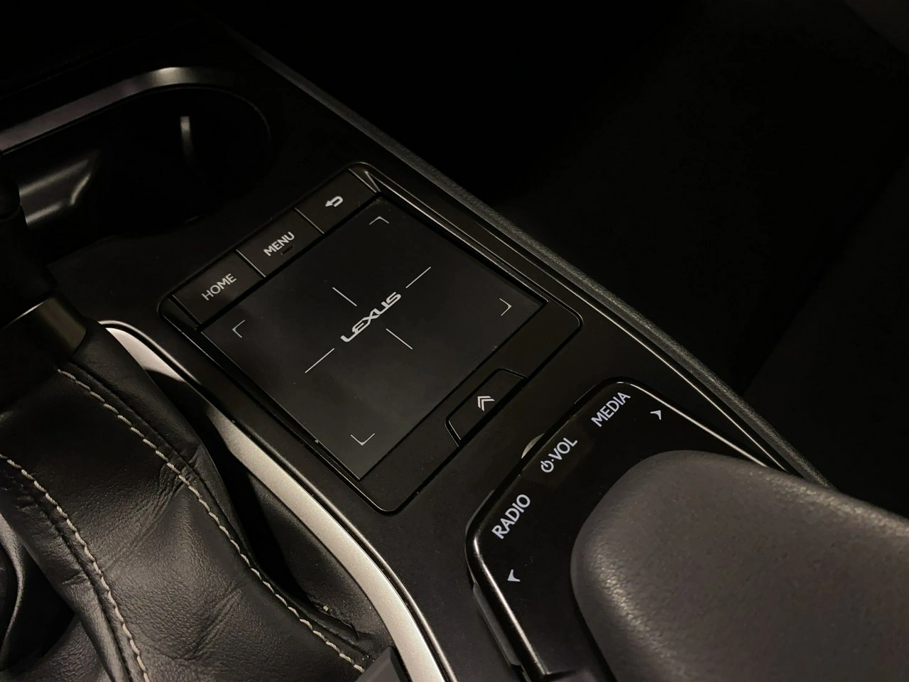 Lexus UX - Zdjęcie 31