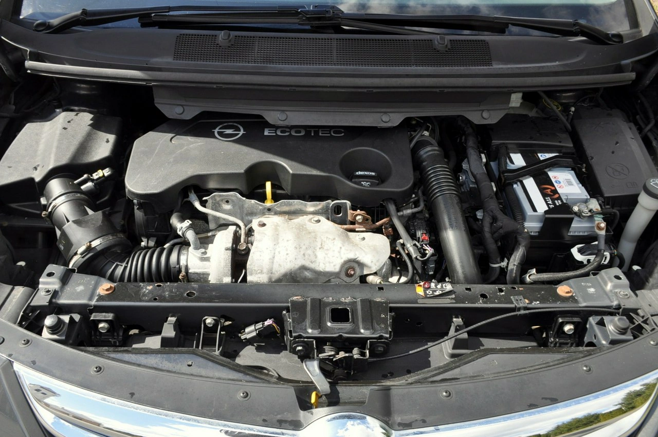 Opel Zafira - Zdjęcie 39