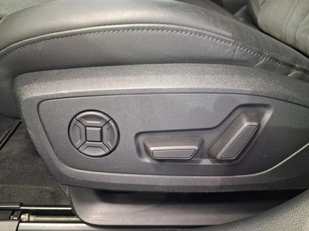 Audi A6 - Zdjęcie 12