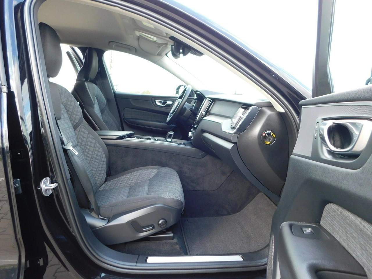Volvo XC 60 - Zdjęcie 9
