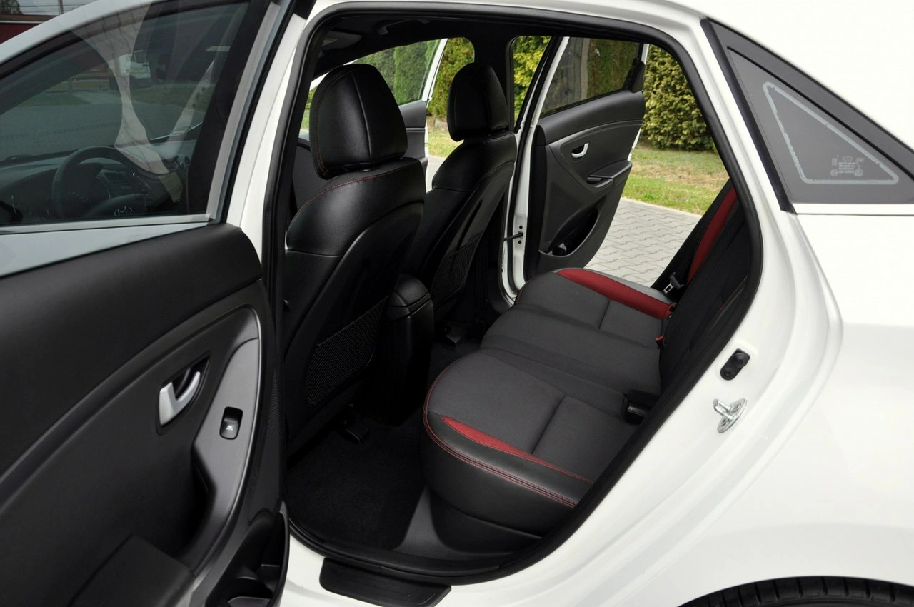 Hyundai i30 - Zdjęcie 19