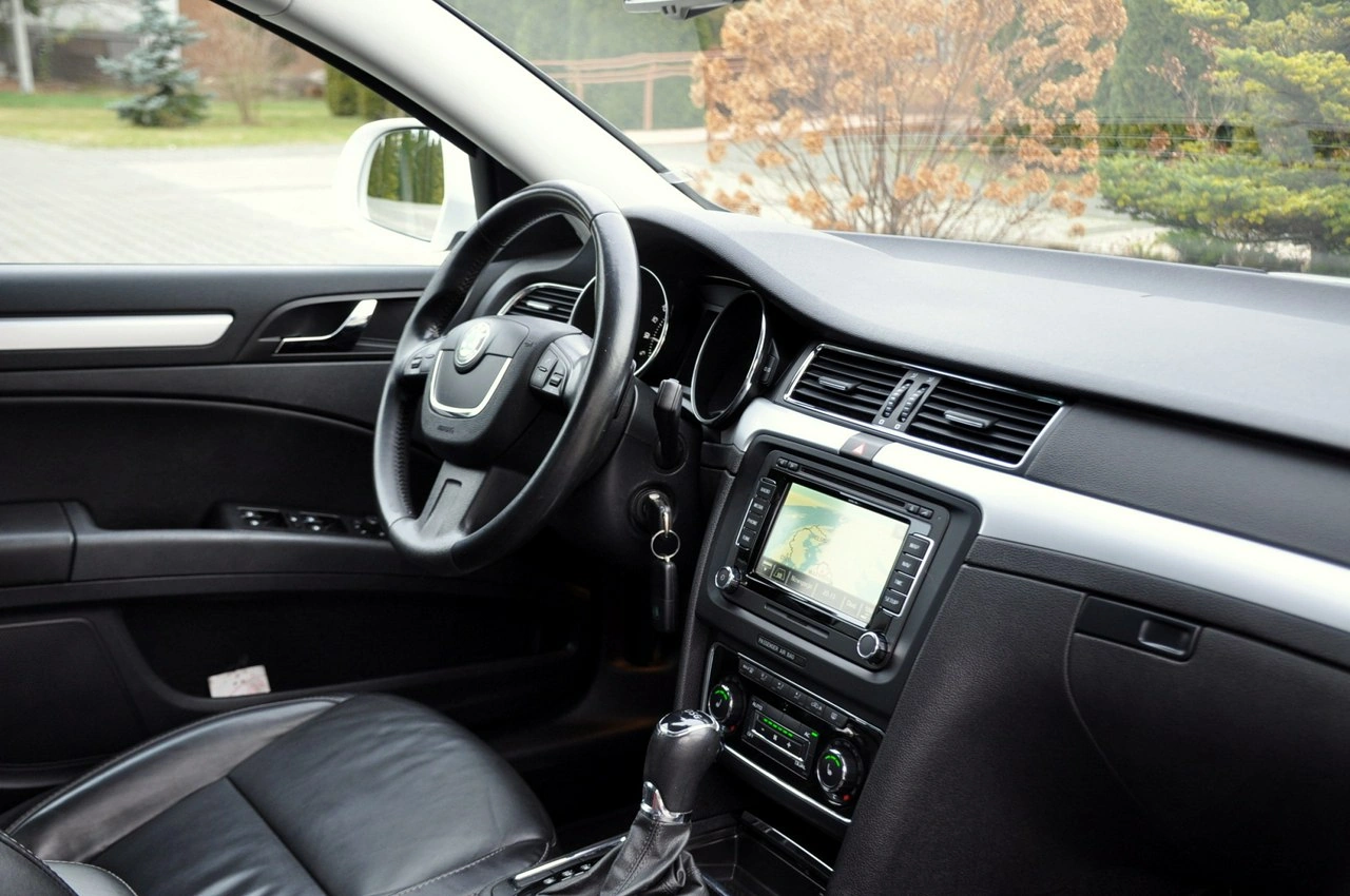 Skoda Superb - Zdjęcie 17