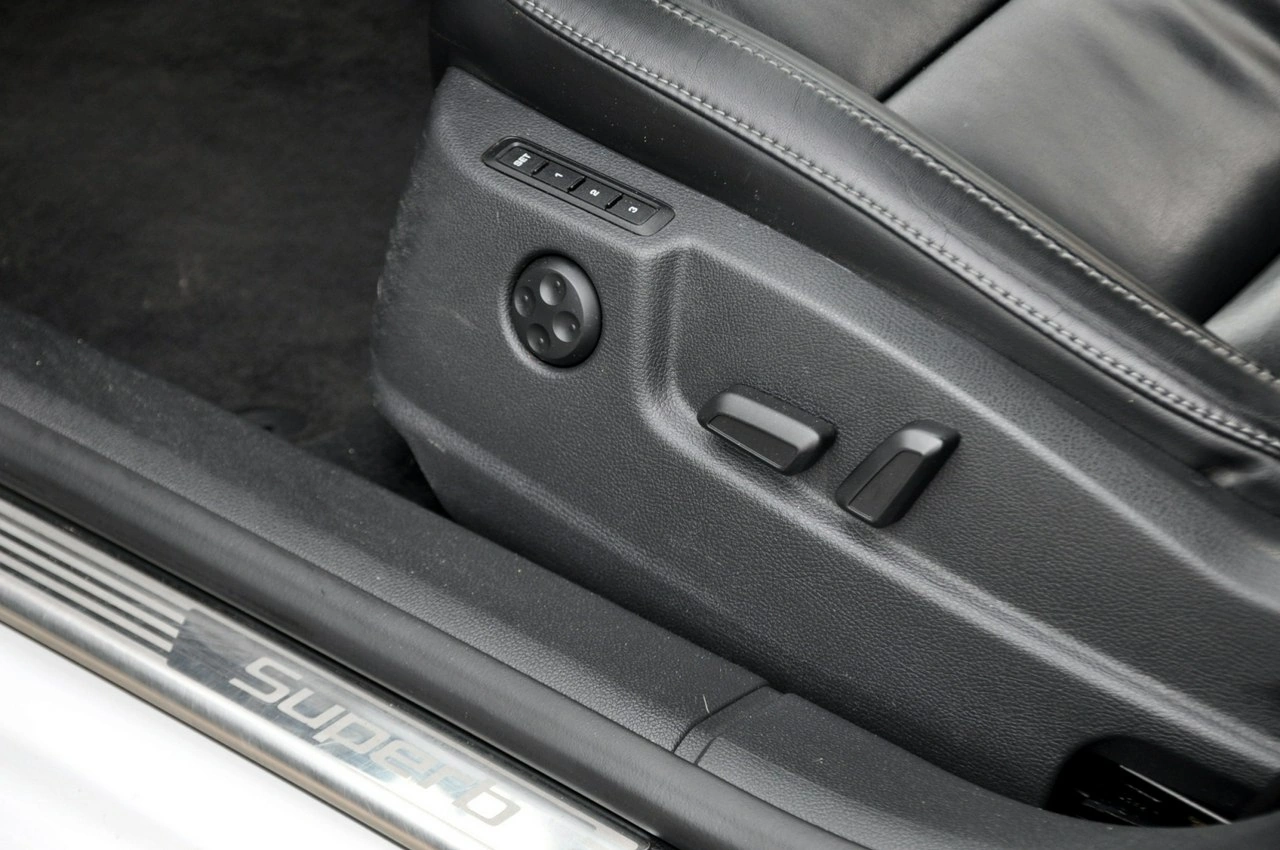 Skoda Superb - Zdjęcie 24