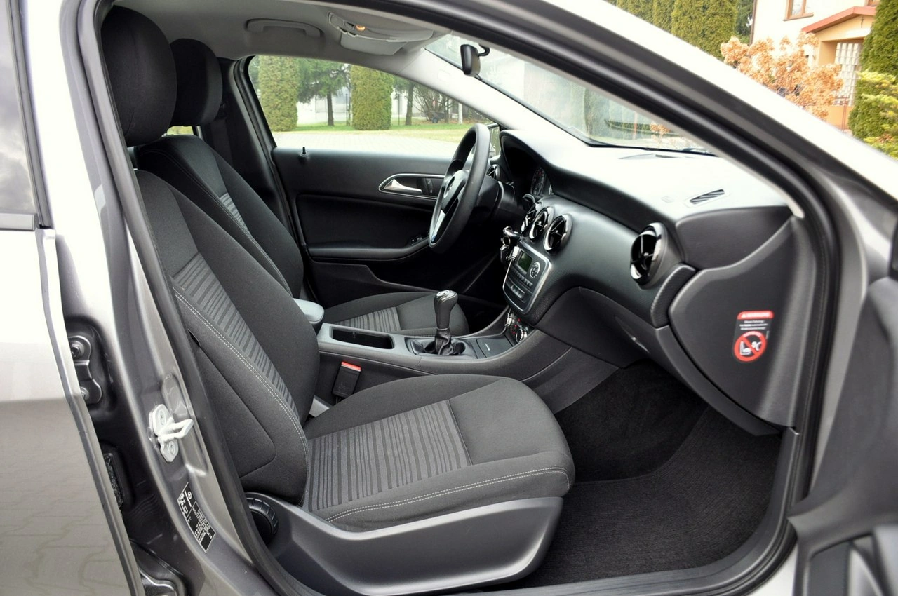 Mercedes A 180 - Zdjęcie 16