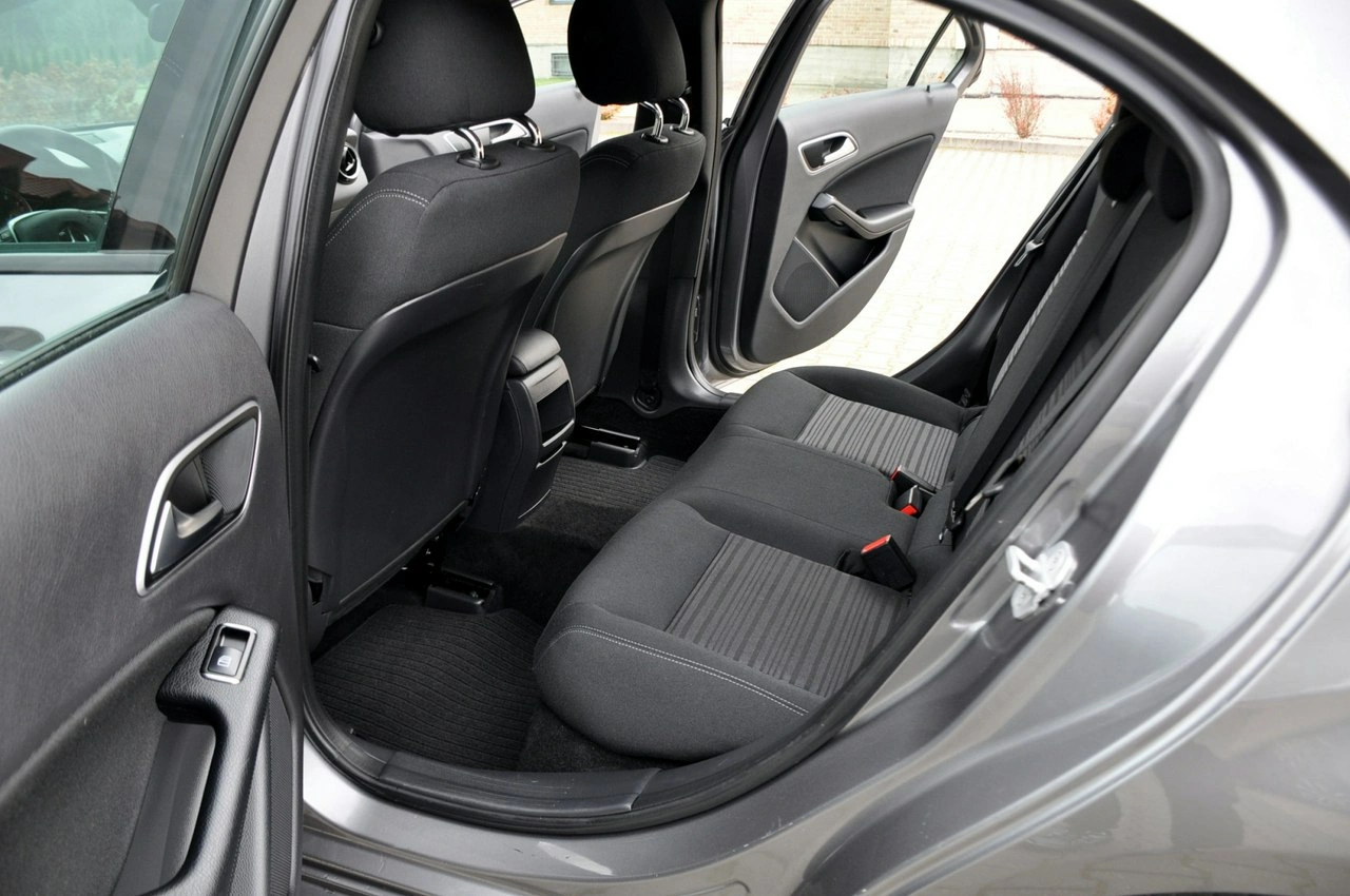 Mercedes A 180 - Zdjęcie 19