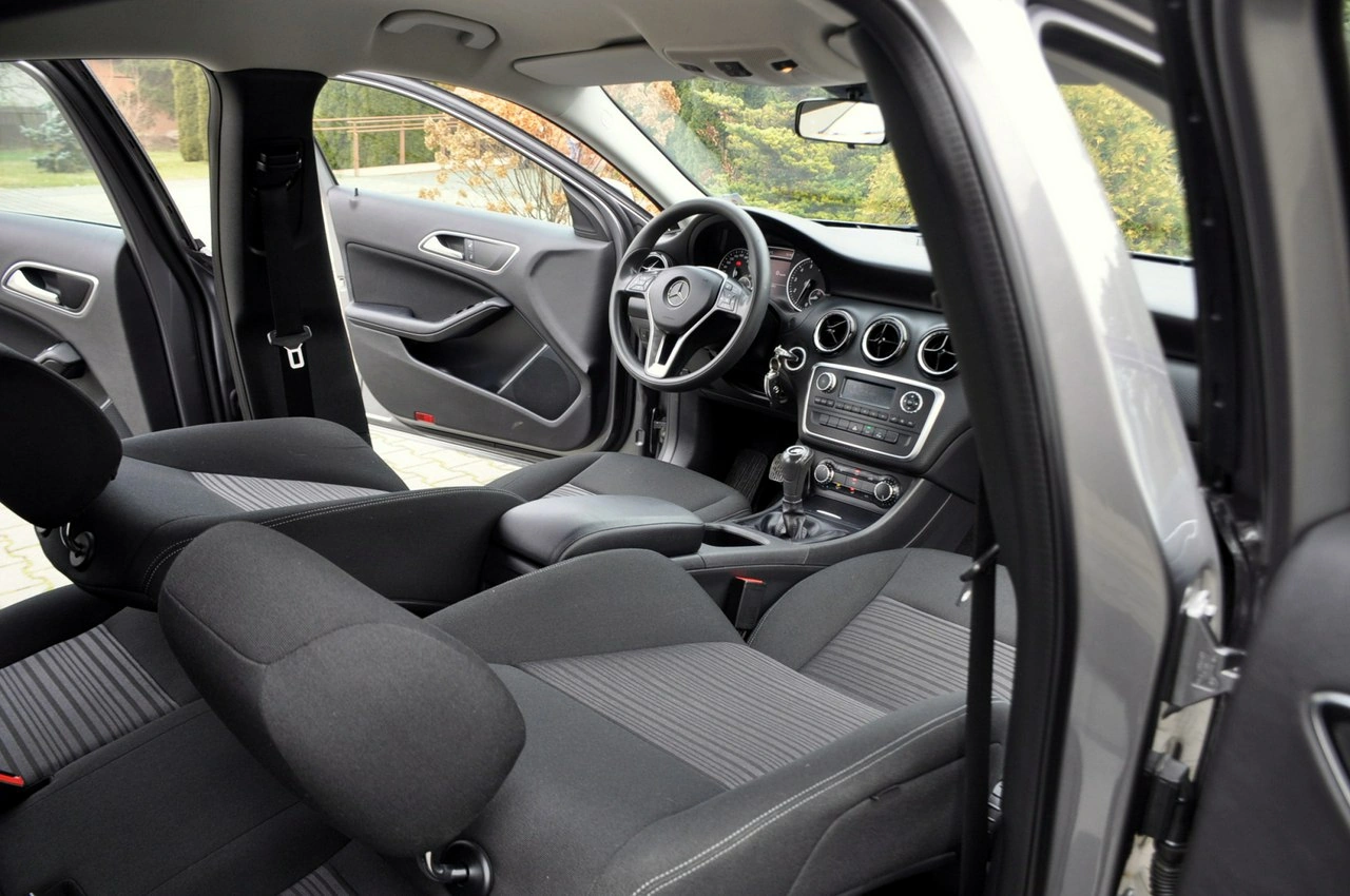 Mercedes A 180 - Zdjęcie 22