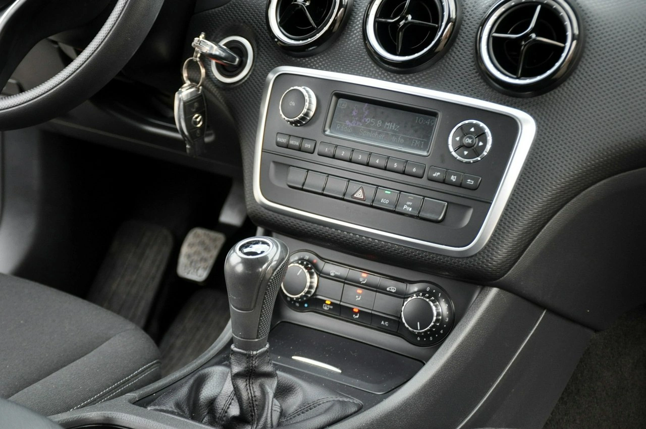 Mercedes A 180 - Zdjęcie 25