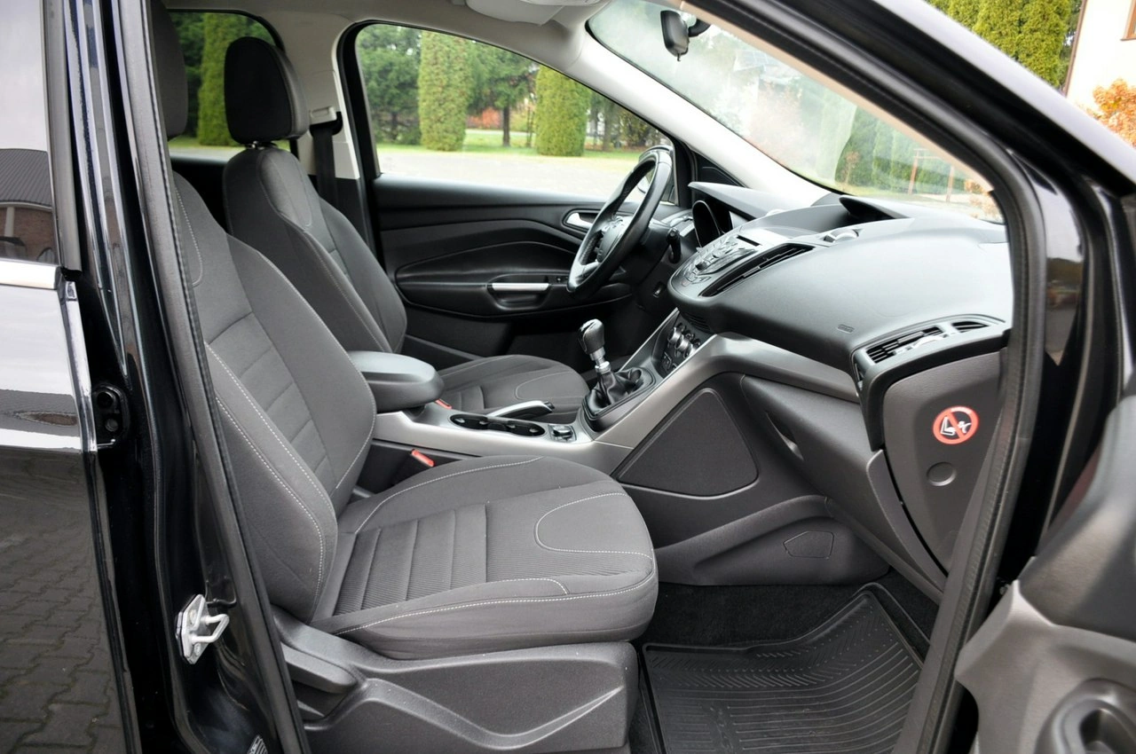 Ford Kuga - Zdjęcie 16