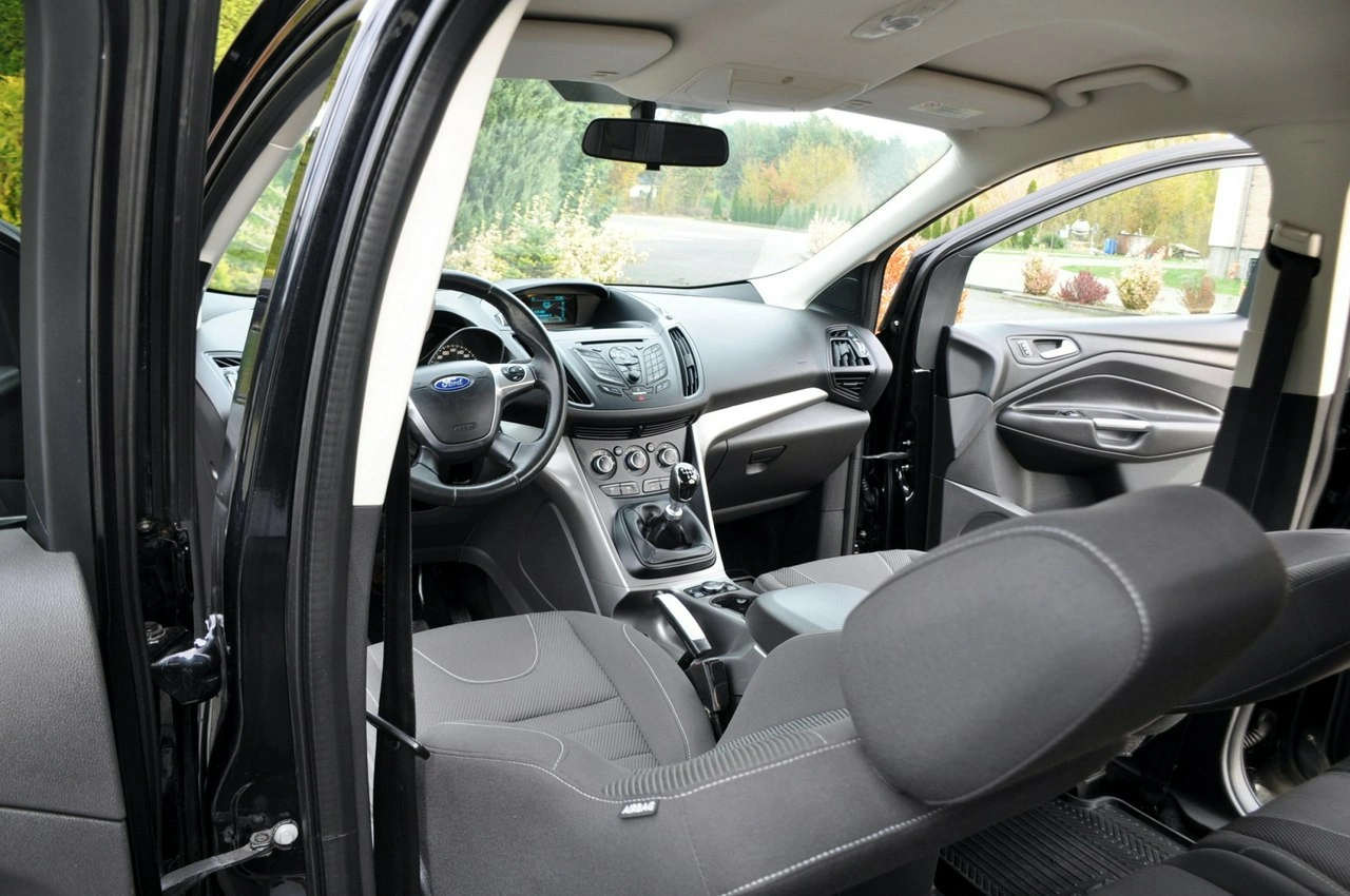 Ford Kuga - Zdjęcie 26