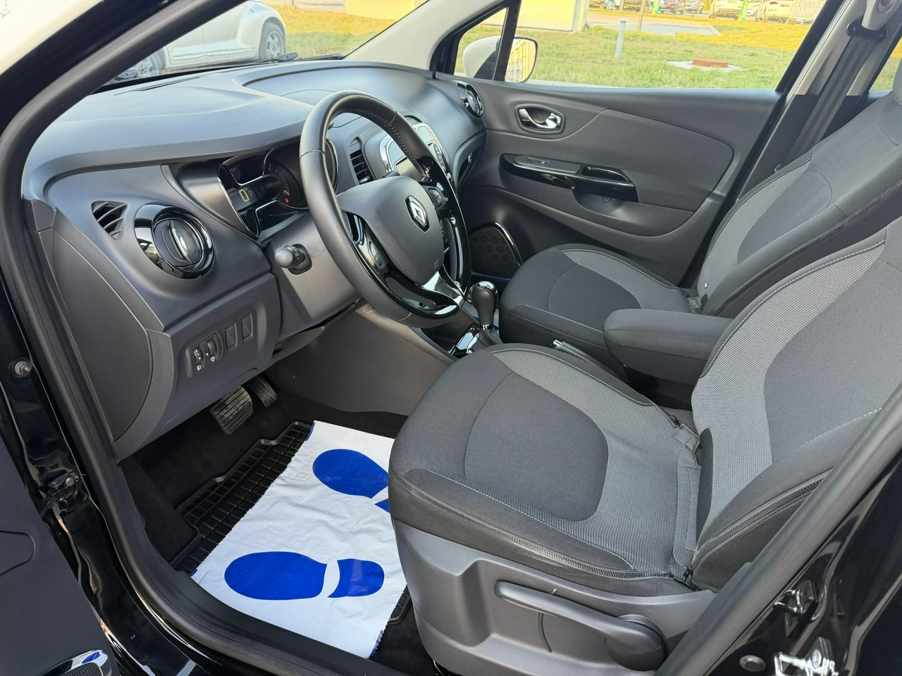 Renault Captur - Zdjęcie 17