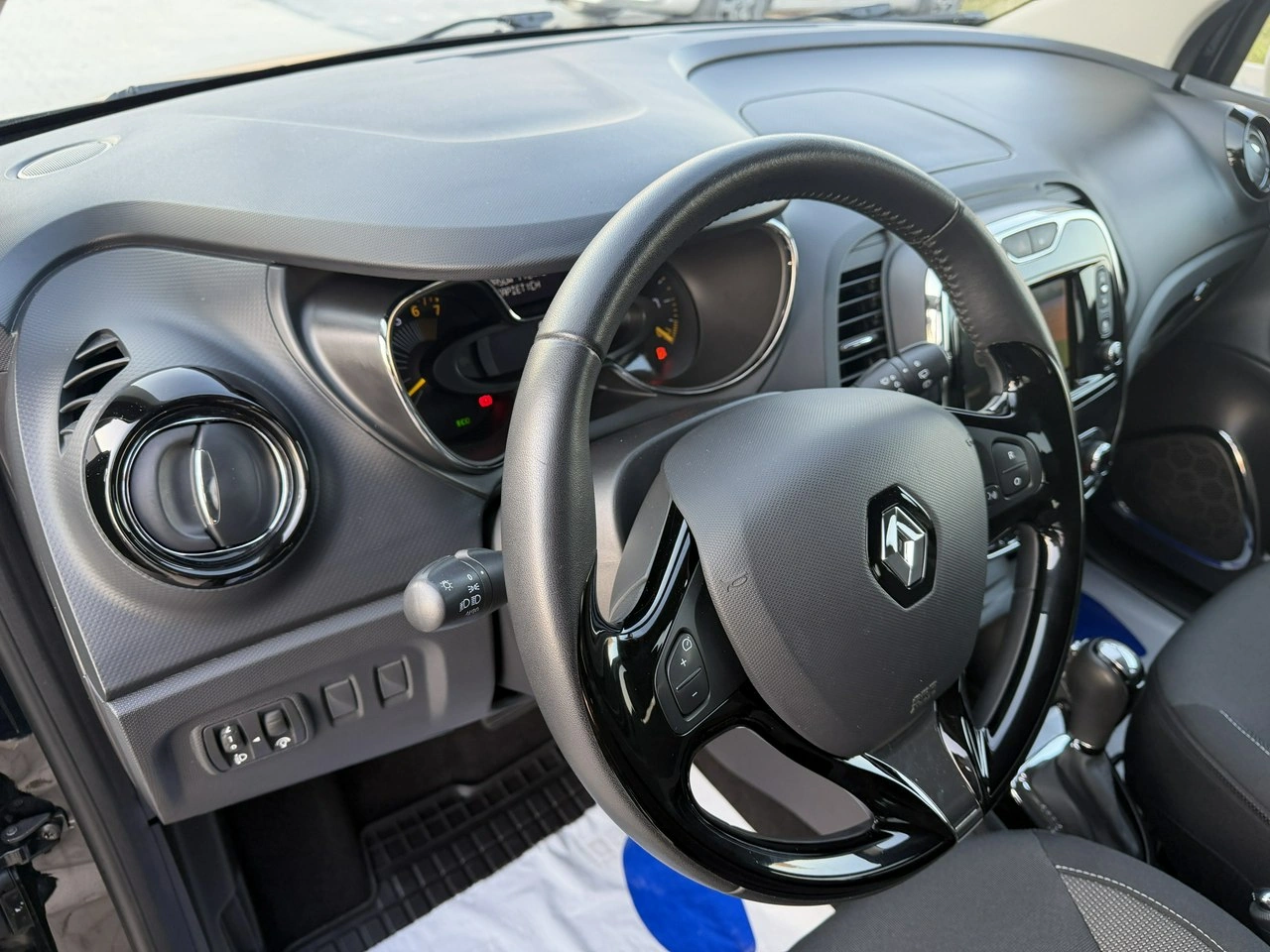 Renault Captur - Zdjęcie 18