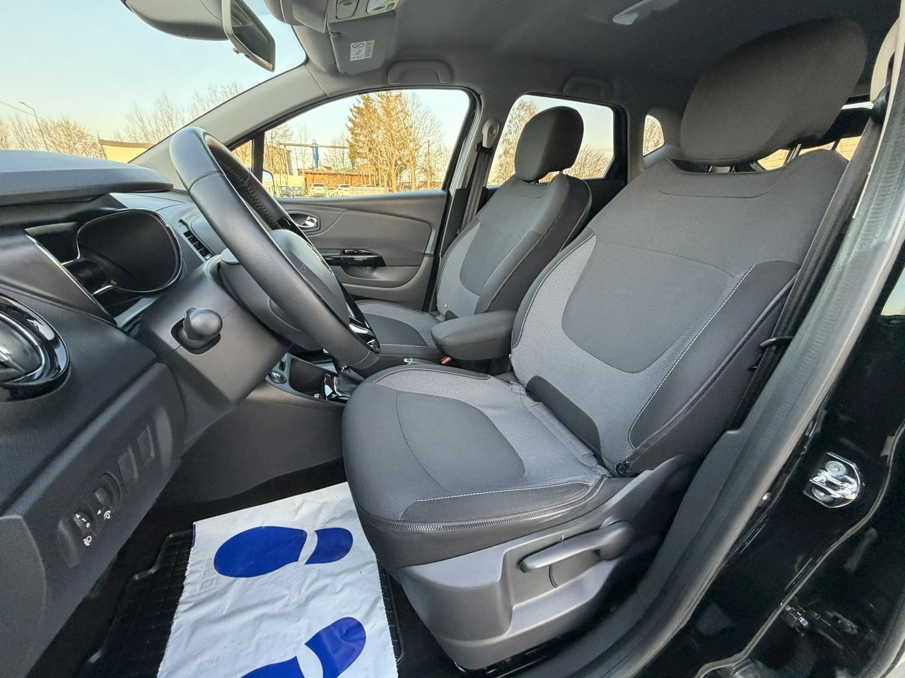 Renault Captur - Zdjęcie 19