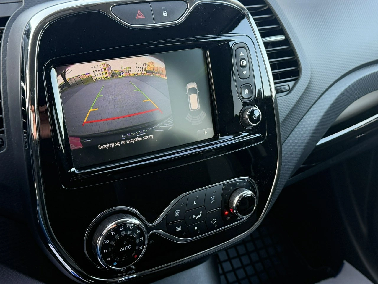 Renault Captur - Zdjęcie 24