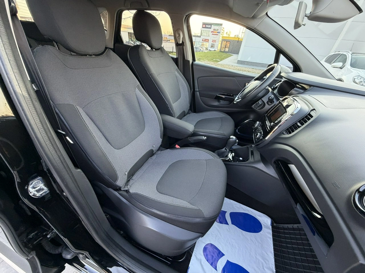 Renault Captur - Zdjęcie 32