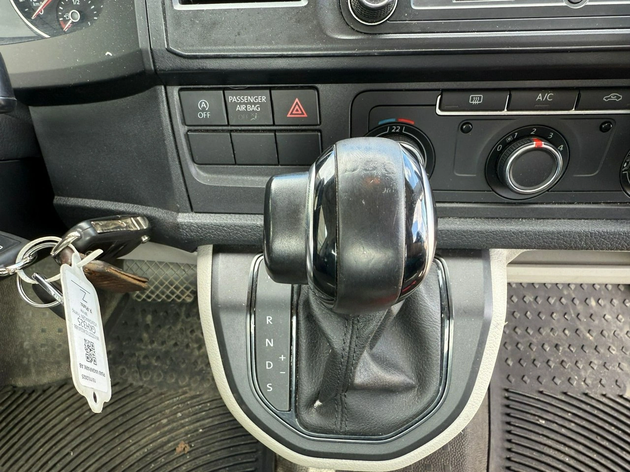 Volkswagen Transporter - Zdjęcie 10