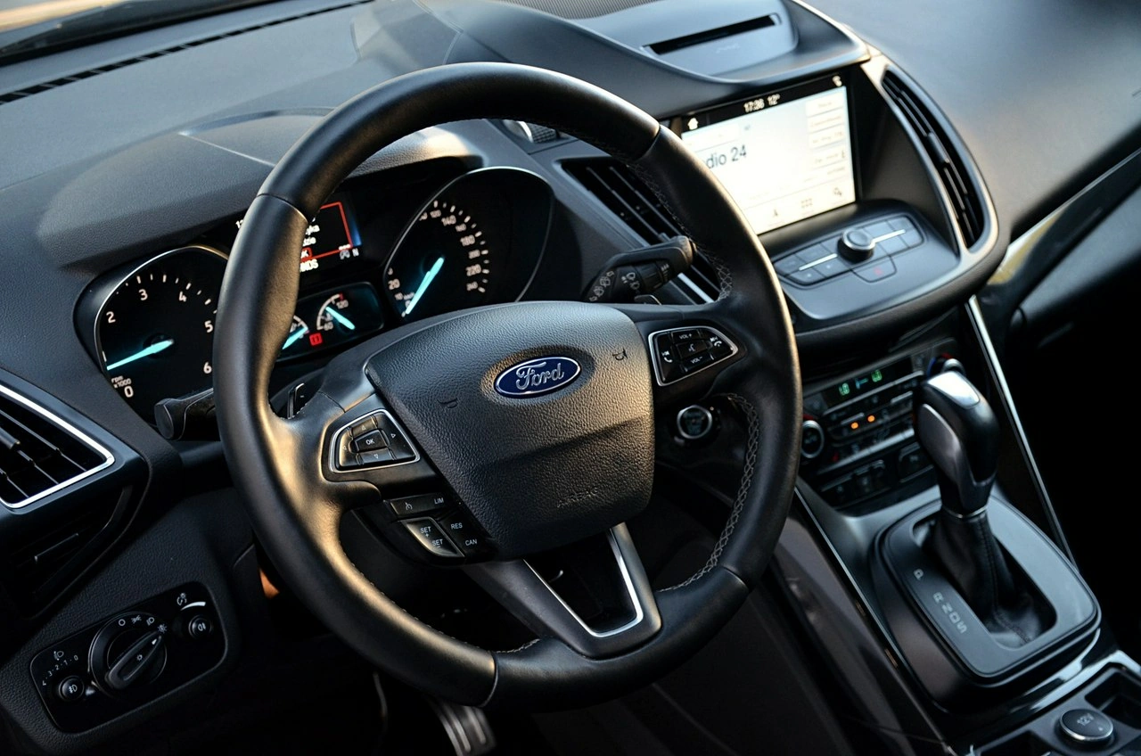 Ford Kuga - Zdjęcie 12