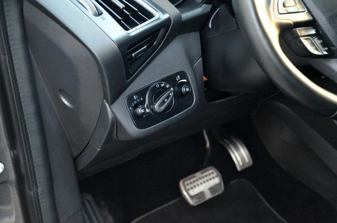 Ford Kuga - Zdjęcie 14