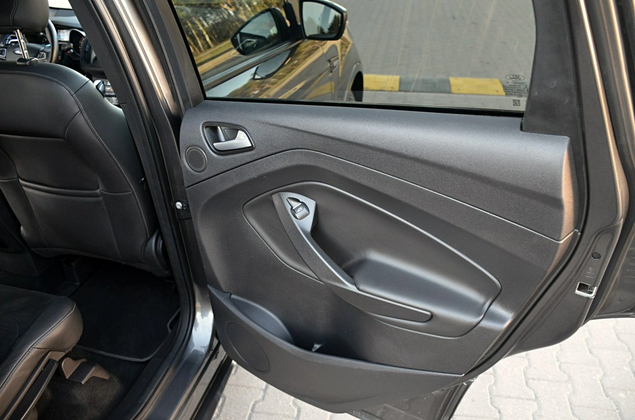 Ford Kuga - Zdjęcie 20