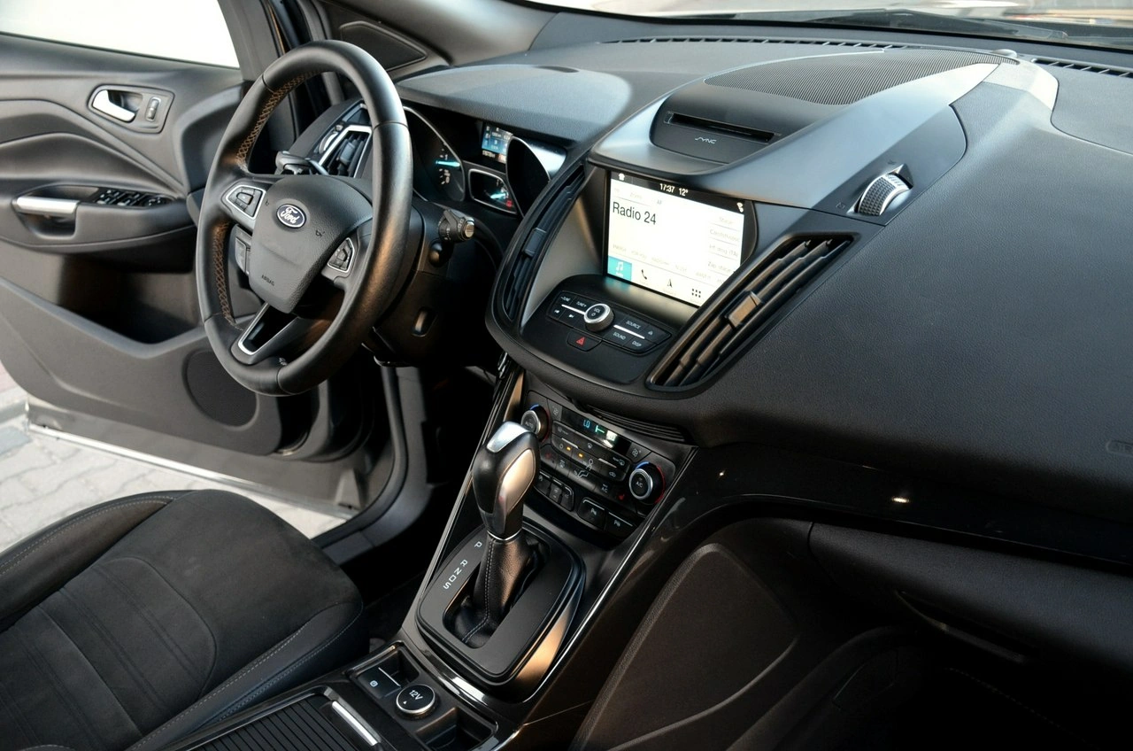 Ford Kuga - Zdjęcie 27