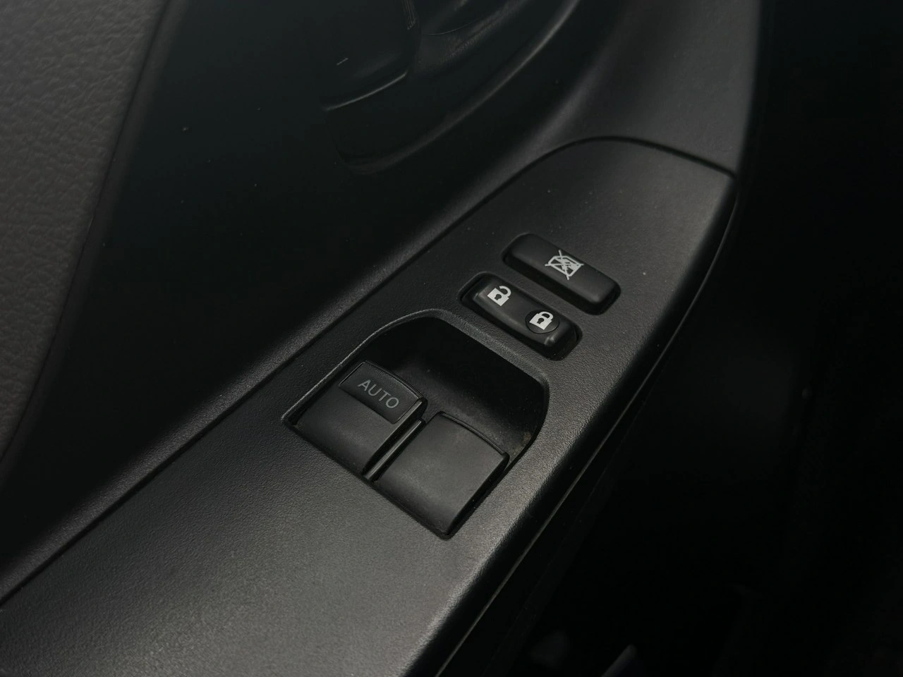 Toyota Yaris - Zdjęcie 13