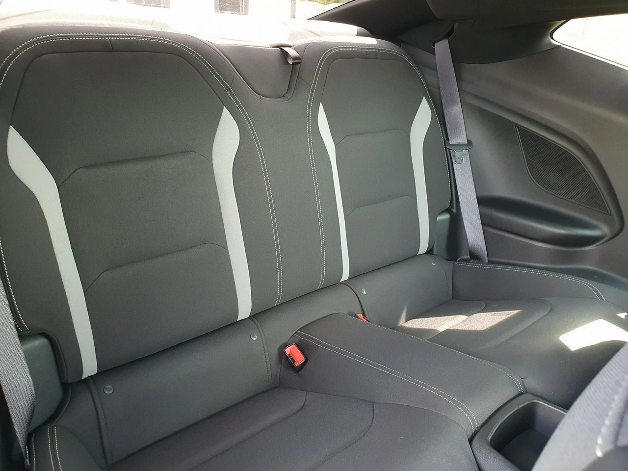 Chevrolet Camaro - Zdjęcie 23