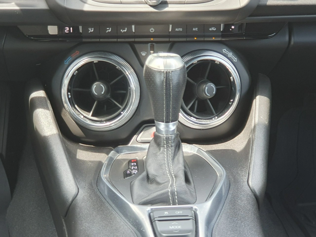 Chevrolet Camaro - Zdjęcie 28