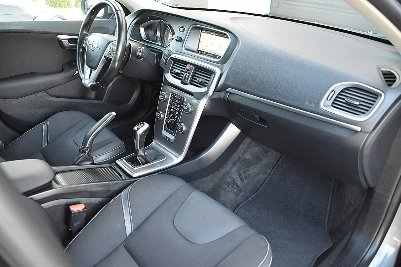 Volvo V40 - Zdjęcie 9
