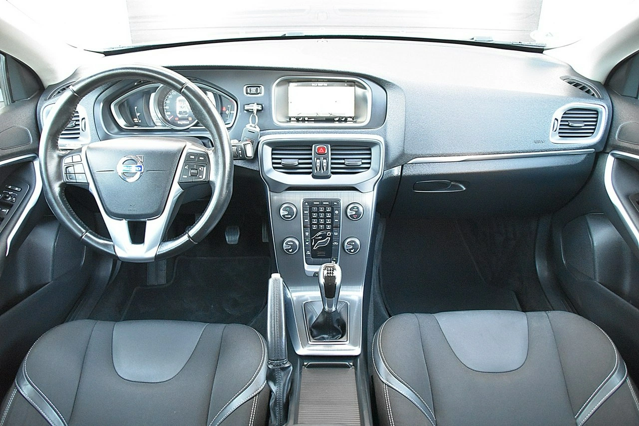 Volvo V40 - Zdjęcie 10