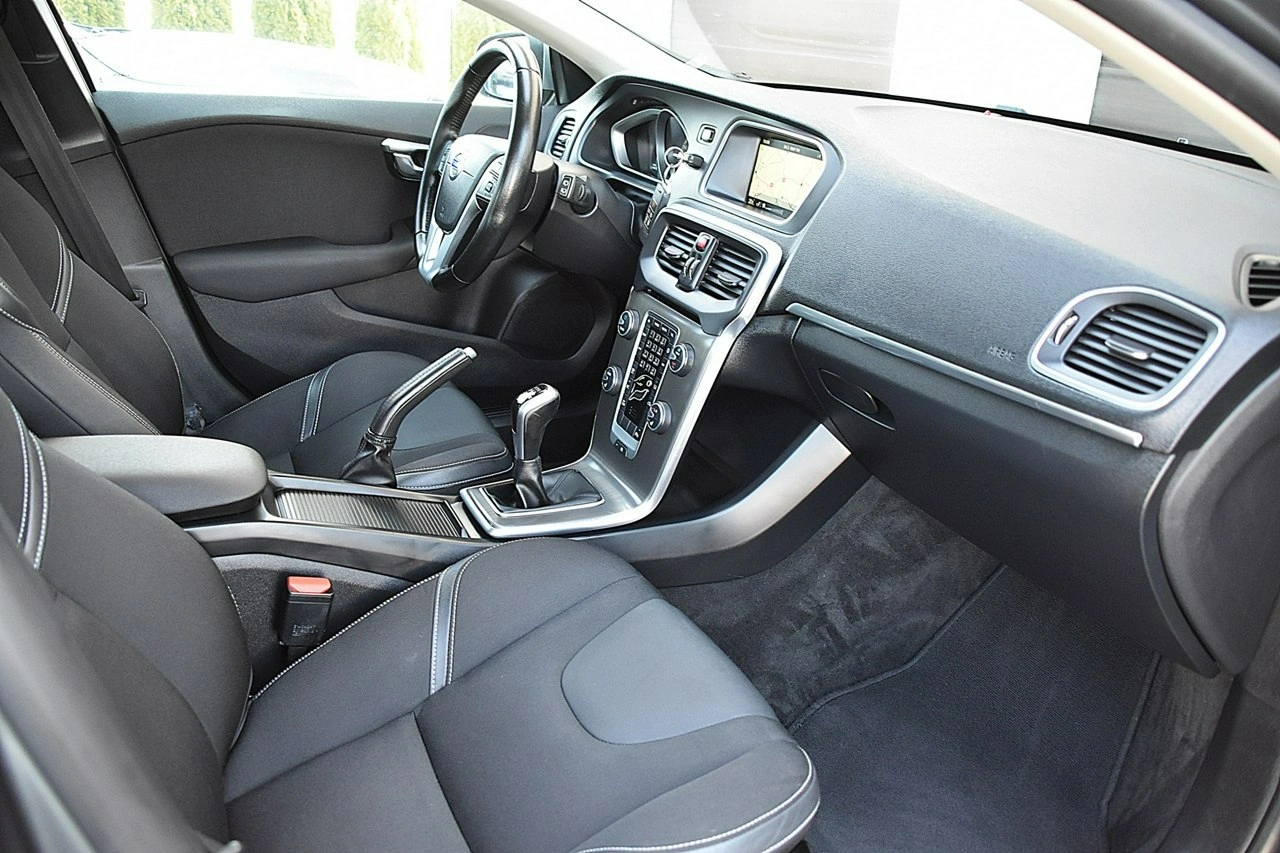 Volvo V40 - Zdjęcie 11