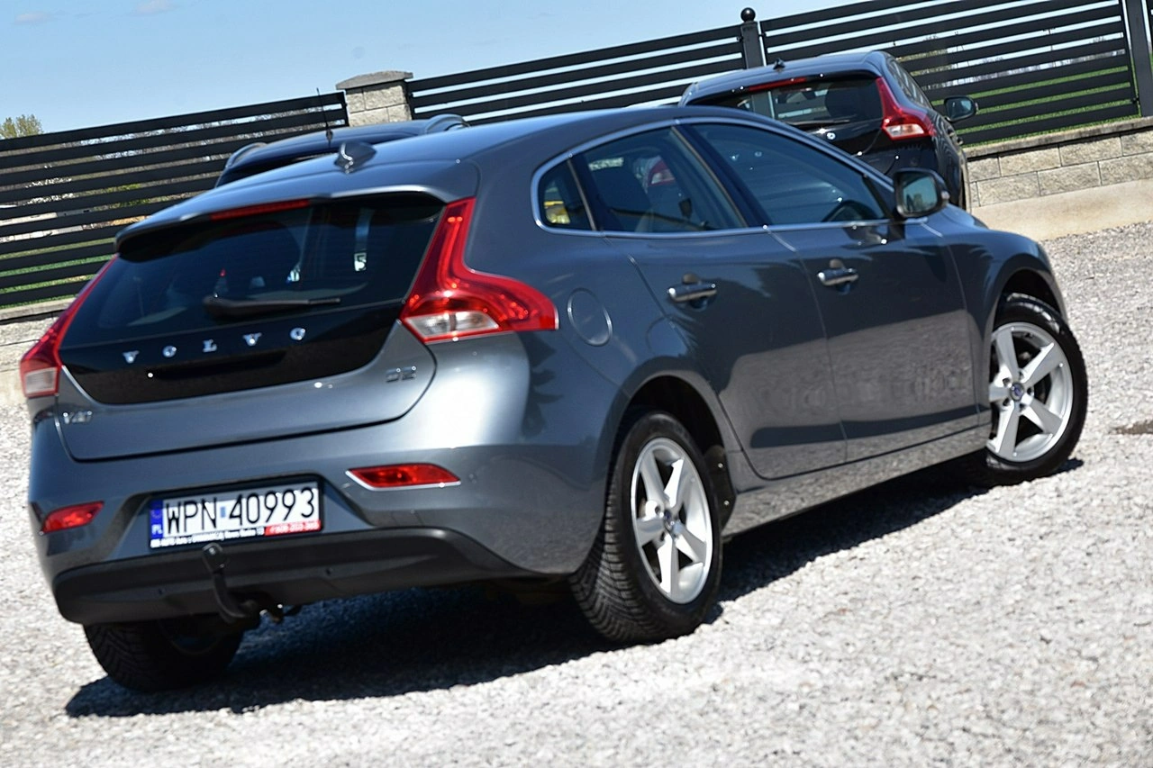 Volvo V40 - Zdjęcie 21