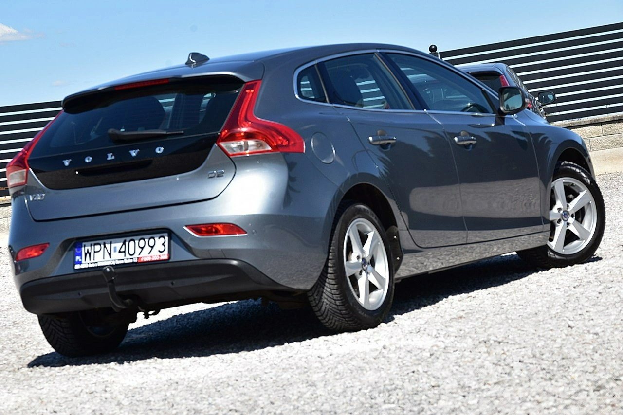 Volvo V40 - Zdjęcie 22
