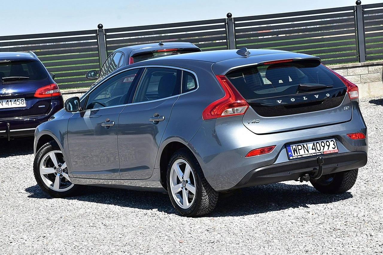 Volvo V40 - Zdjęcie 23