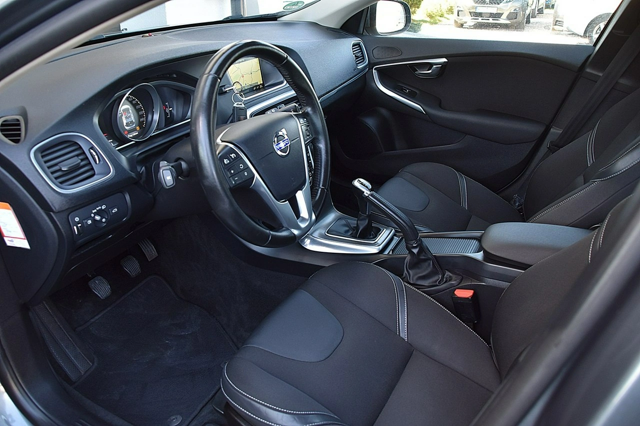 Volvo V40 - Zdjęcie 8
