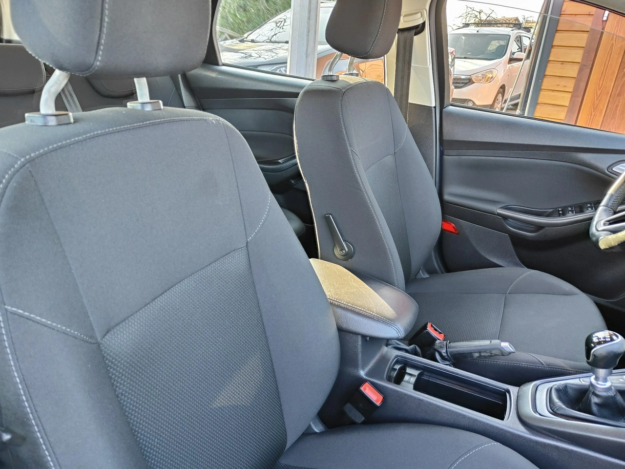 Ford Focus - Zdjęcie 19