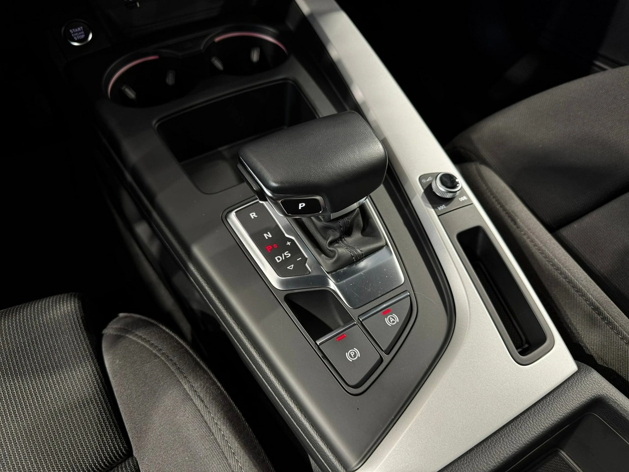 Audi A4 - Zdjęcie 25