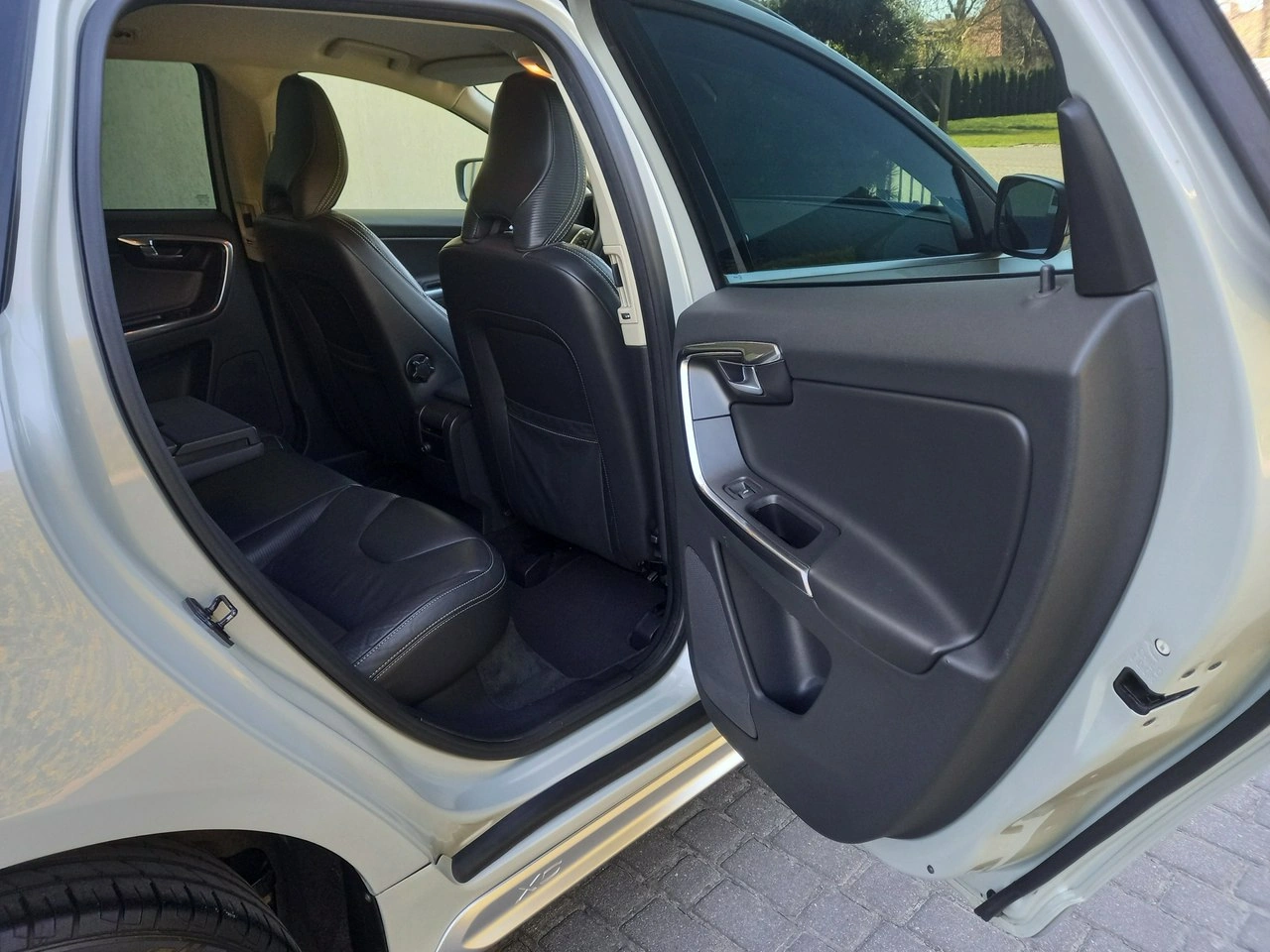 Volvo XC 60 - Zdjęcie 23