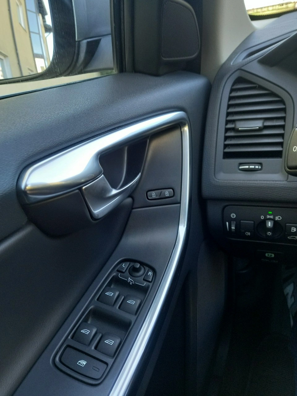 Volvo XC 60 - Zdjęcie 34