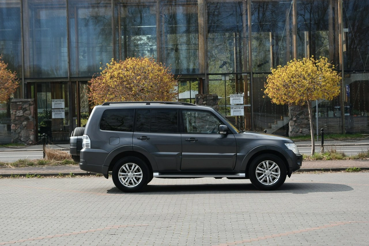 Mitsubishi Pajero - Zdjęcie 6